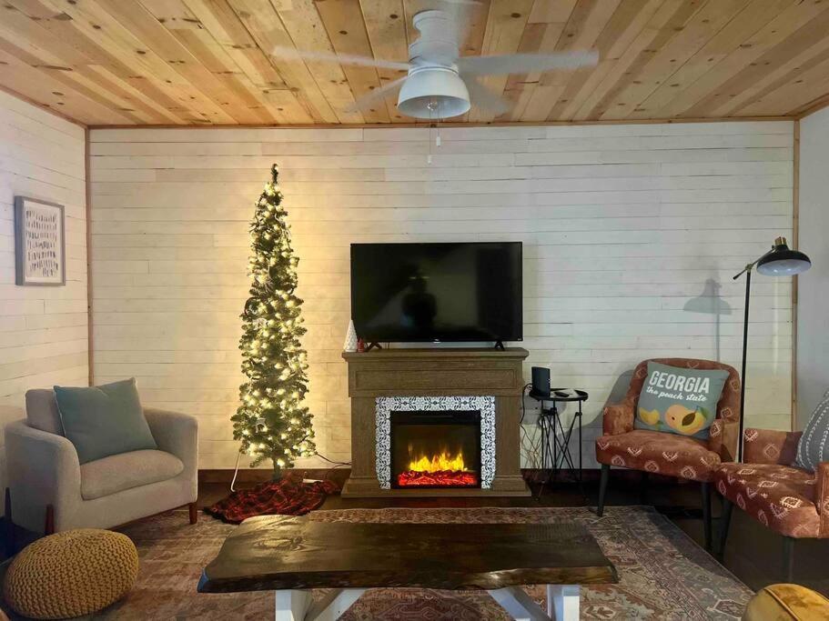 Close To Lake Blue Ridge, Hot Tub, Swing Beds Morganton المظهر الخارجي الصورة